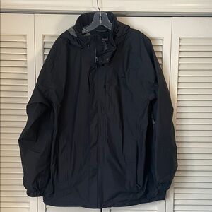 L.L. Bean Men’s Gore-Tex windbreaker / rain Jacket Sz L Black Hooded zip pockets